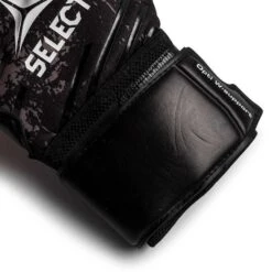 Select Torwarthandschuhe 55 Extra Force V22 Flat Cut - Schwarz/Weiß -SELECT Store 26fce3e51bff